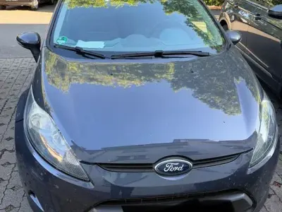 Gebraucht Ford Fiesta Titanium 82 PS (60 kW) 2011 Grau Limousine