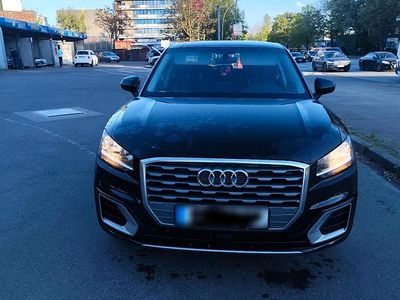 Gebraucht Audi Q2 116 PS (85 kW) 2018 Schwarz SUV