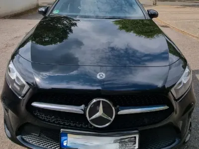 Gebraucht Mercedes A200 Night 163 PS (119 kW) 2019 Schwarz Limousine