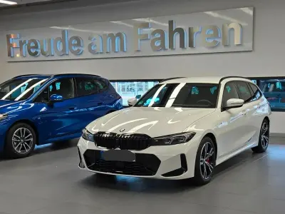 Gebraucht BMW 330 Performance 286 PS (210 kW) 2025 Weiß Kombi