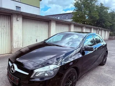 Gebraucht Mercedes A160 102 PS (75 kW) 2018 Schwarz Limousine