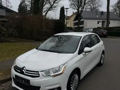 Gebraucht Citroën C4 92 PS (67 kW) 2012 Weiß Kleinwagen