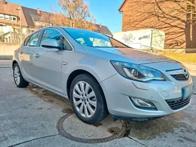 Gebraucht Opel Astra 179 PS (131 kW) 2010 Grau Kleinwagen