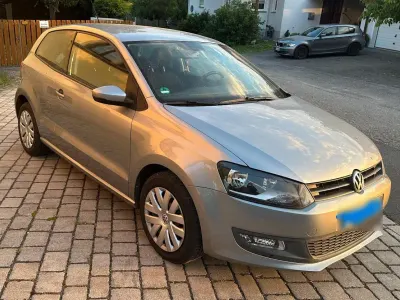 Gebraucht VW Polo Comfortline 69 PS (50 kW) 2010 Silber Kleinwagen
