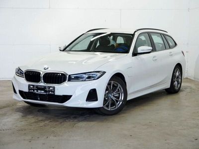 BMW 330e