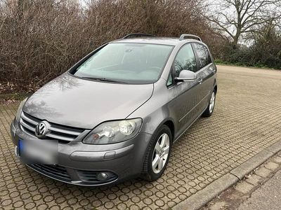 Silber Gebraucht 2008 VW Golf Plus Cross Van / Kleinbus | 3.990 € (Etwas zu teuer)