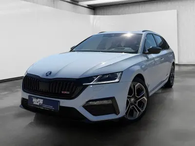 Gebraucht Skoda Octavia RS 200 PS (147 kW) 2024 Moonweiss metallic Kombi