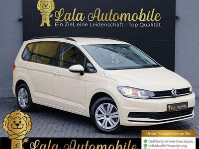 Gebraucht VW Touran 150 PS (110 kW) 2024 Gelb Van / Kleinbus