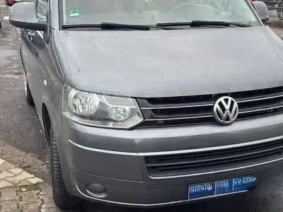 Gebraucht VW T5 Trendline 140 PS (102 kW) 2015 Grau Van