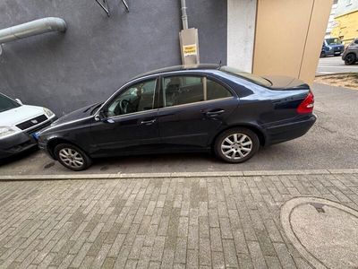 Mercedes E220