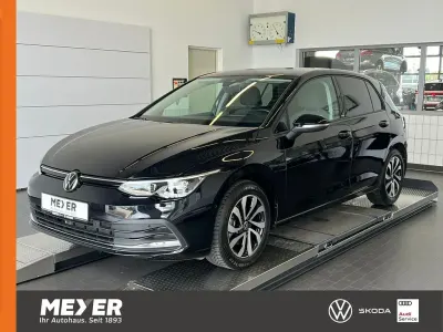 Gebraucht VW Golf VIII Active 150 PS (110 kW) 2023 Deep black perleffekt Limousine