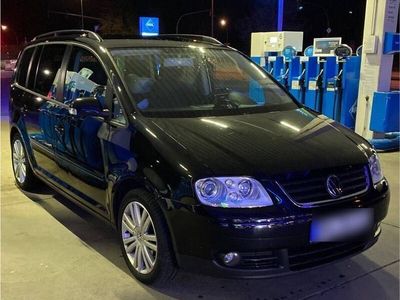 gebraucht VW Touran 2.0 TDI DSG TÜV 6/25 125kw