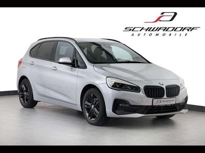 Gebraucht BMW 218 Sport Line 140 PS (102 kW) 2019 Glacier silber metallic Van / Kleinbus