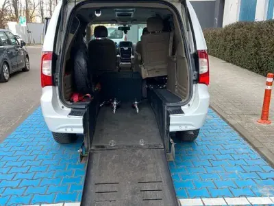 Gebraucht Chrysler Town & Country 287 PS (211 kW) 2016 Weiß Van / Kleinbus