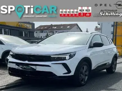 Gebraucht Opel Grandland X 131 PS (96 kW) 2024 Jade weiß SUV