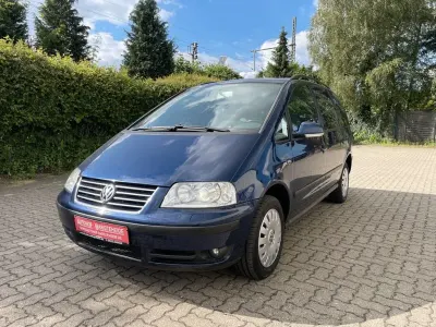 Gebraucht VW Sharan Trendline 116 PS (85 kW) 2008 Blau Van / Kleinbus