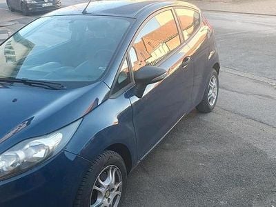 Gebraucht Ford Fiesta 60 PS (44 kW) 2011 Blau Kleinwagen