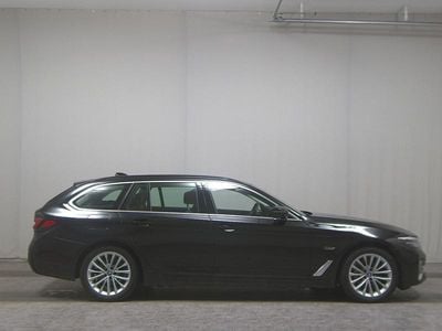 Gebraucht BMW 530e Luxury Line 292 PS (214 kW) 2022 Schwarz Kombi