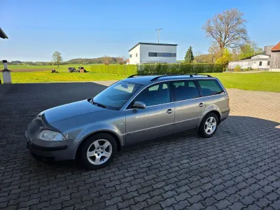 Usata VW Passat 131 CV (96 kW) 2003 Grigio Station wagon