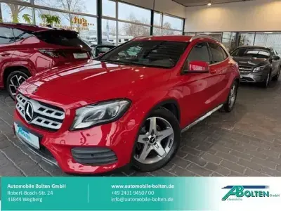 Usata Mercedes GLA200 AMG line 156 CV (114 kW) 2017 Rosso SUV