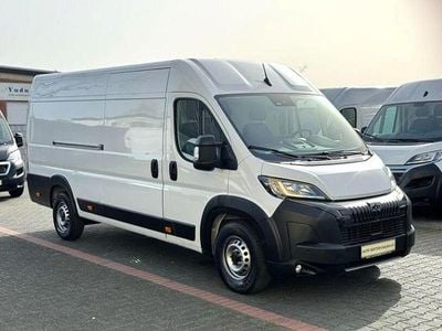 Gebraucht Peugeot Boxer 176 PS (129 kW) 2024 Weiß icy Van