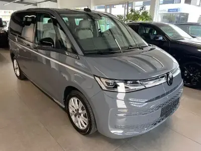 Gebraucht VW Multivan 150 PS (110 kW) 2025 Grau Van / Kleinbus