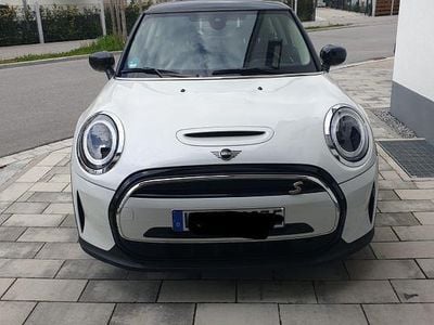 Gebraucht Mini Cooper SE Classic 135 kW (184 PS) 2023 Weiß Kleinwagen