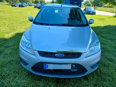 Gebraucht Ford Focus 105 PS (77 kW) 2009 Silber Kombi