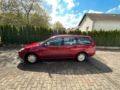 Używany Ford Focus 100 KM (73 kW) 1999 Czerwony Kombi