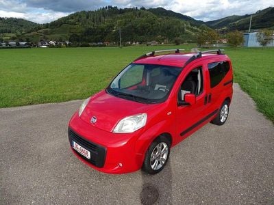 Gebraucht Fiat Qubo Trekking 75 PS (55 kW) 2015 Rot Van / Kleinbus