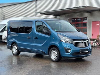 Second-hand Opel Vivaro Sport 145 CP (106 kW) 2018 Albastru Monovolum
