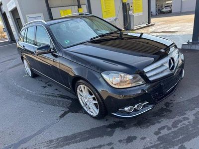 Second-hand Mercedes C250 204 CP (150 kW) 2013 Negru Berlinǎ
