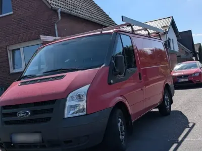 Używany Ford Transit 85 KM (62 kW) 2010 Czerwony Minivan