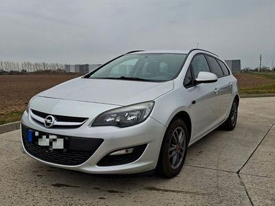Usata Opel Astra Selection 120 CV (88 kW) 2012 Argento Station wagon