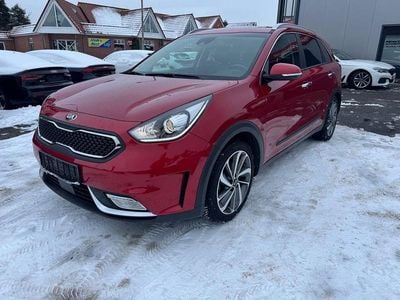Rot Gebraucht 2018 Kia Niro Spirit SUV | 13.499 € (Guter Preis)