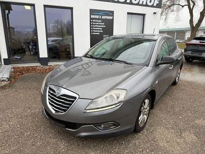 Gebraucht Lancia Delta Gold 120 PS (88 kW) 2012 Grau Kleinwagen