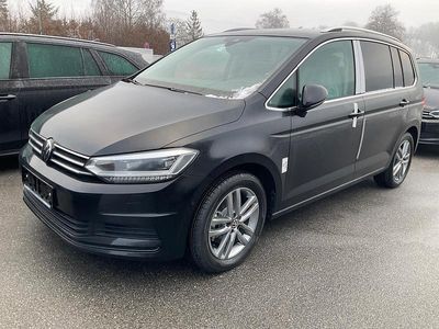 Grenadill black metallic Neu 2025 VW Touran Comfortline Van / Kleinbus | 38.495 €
