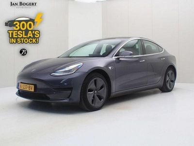 Grau Gebraucht 2020 Tesla Model 3 Standard Range Limousine | 16.999 € (Guter Preis)