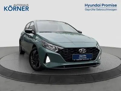 Gebraucht Hyundai i20 GO! 101 PS (74 kW) 2023 Grün Kleinwagen
