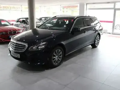 Gebraucht Mercedes E250 204 PS (150 kW) 2013 Cavansitblau Kombi