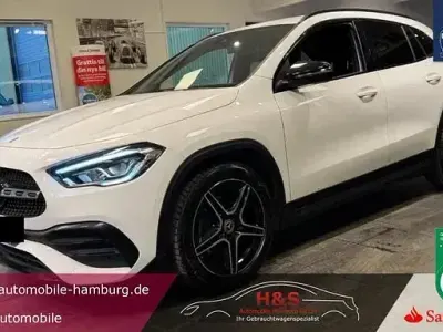 Gebraucht Mercedes GLA200 Night 150 PS (110 kW) 2021 Polarweiss  unilack SUV