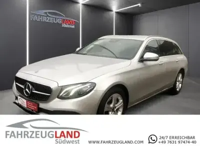Gebraucht Mercedes E220 Avantgarde 194 PS (142 kW) 2018 Iridiumsilber Kombi