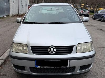 Gebraucht VW Polo Comfortline 60 PS (44 kW) 2001 Grau Kombi