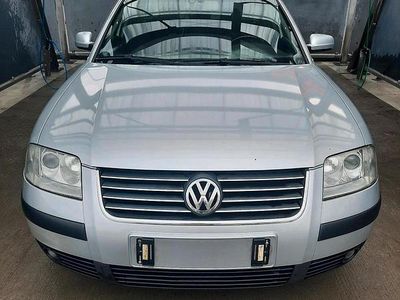 Usata VW Passat 115 CV (84 kW) 2003 Argento Station wagon