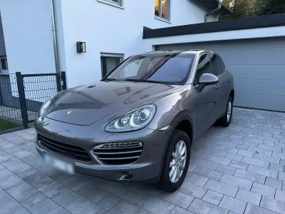 Używany Porsche Cayenne 245 KM (180 kW) 2012 Szary SUV