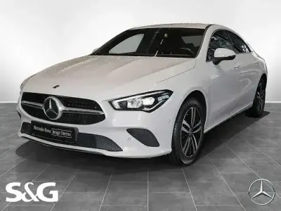 Gebraucht Mercedes CLA250e Progressive 160 PS (117 kW) 2022 Weiß Limousine