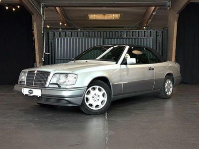 Silber Gebraucht 1994 Mercedes E320 Cabrio | 32.900 €