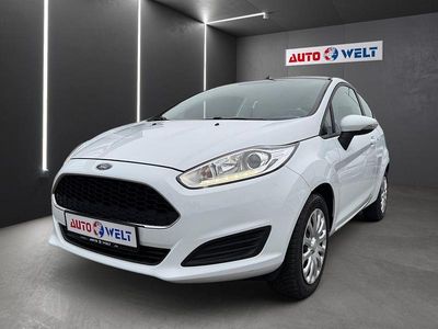 Gebraucht Ford Fiesta 60 PS (44 kW) 2016 Weiß Kleinwagen