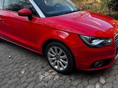 Gebraucht Audi A1 Ambition 105 PS (77 kW) 2011 Rot Kleinwagen