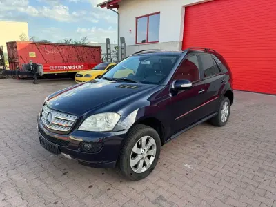 Gebraucht Mercedes ML320 224 PS (164 kW) 2008 Blau SUV